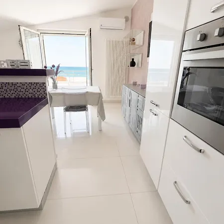 Immobiliare La Rosetana - Residenza L'onda * Roseto Degli Abruzzi